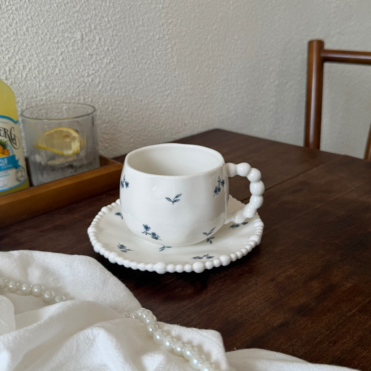 Coupe en céramique irrégulière et Saucer