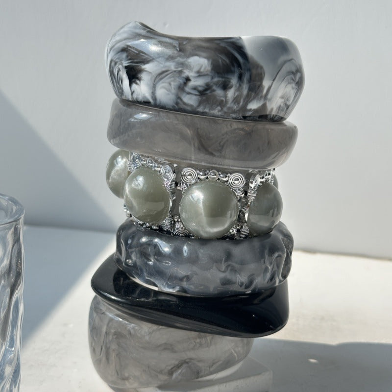 Bracelet européen et américain gris-noir Ombre résine