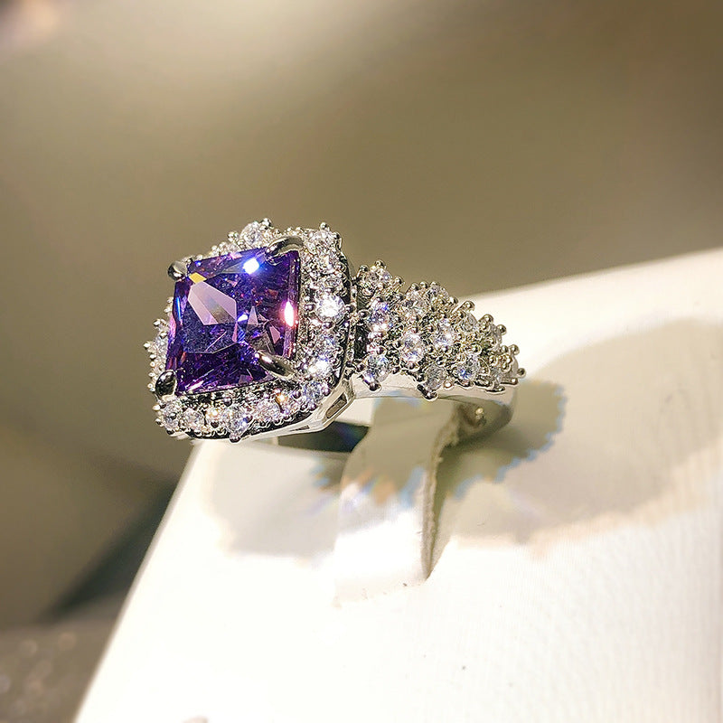 Anneau de gemme coloré pour les femmes Ins léger luxe haute qualité Super brillant luxe incrusté violet G