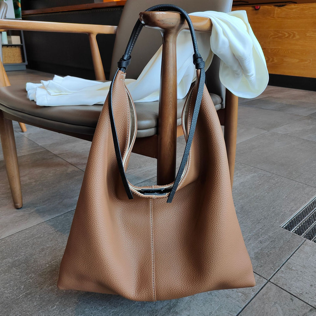 Sac à épaule en cuir pleine fleur de forme Niche