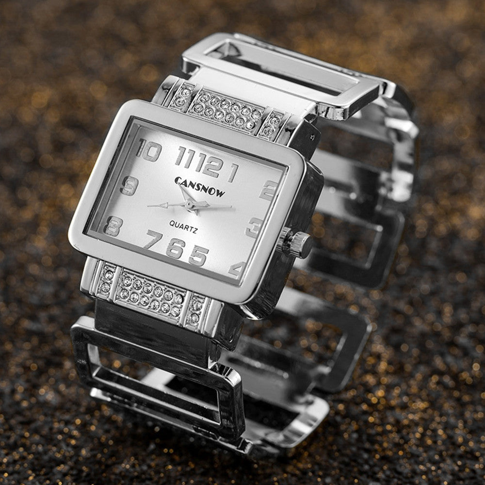 Montre mode or et argent pour femmes