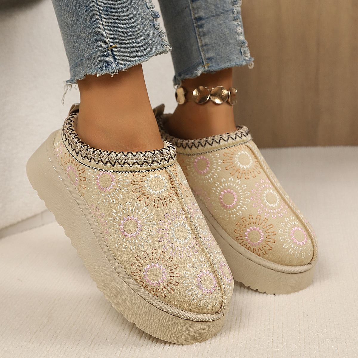Femmes Chaussures de coton Flèche doublée épais Bottes rembourrées Plus Taille Style ethnique Bottes de neige