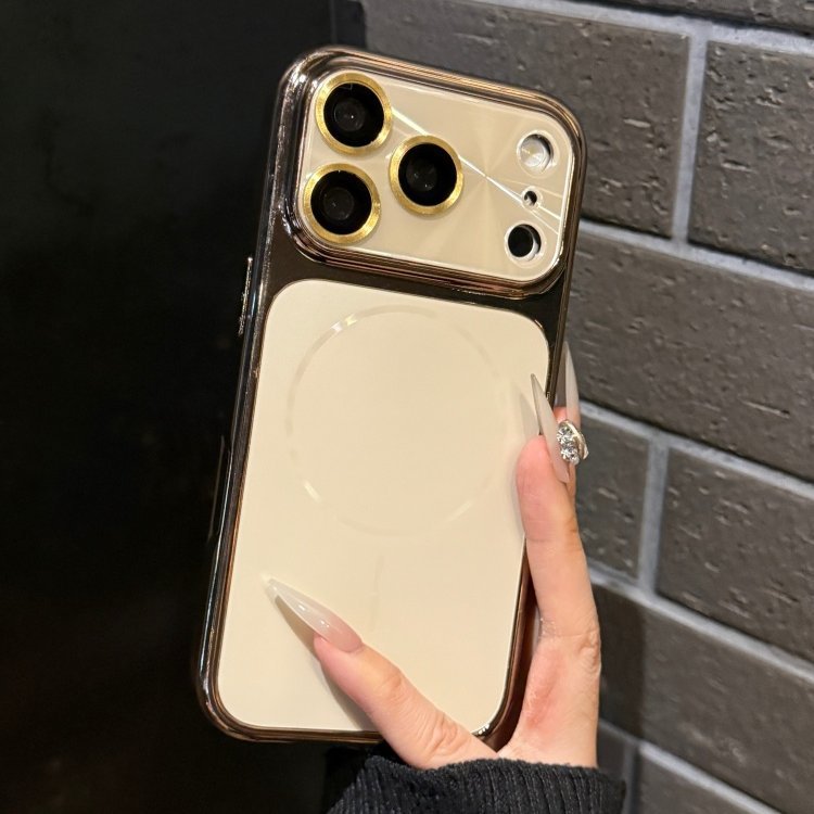 Cas téléphonique avec un protège-objectif intégré