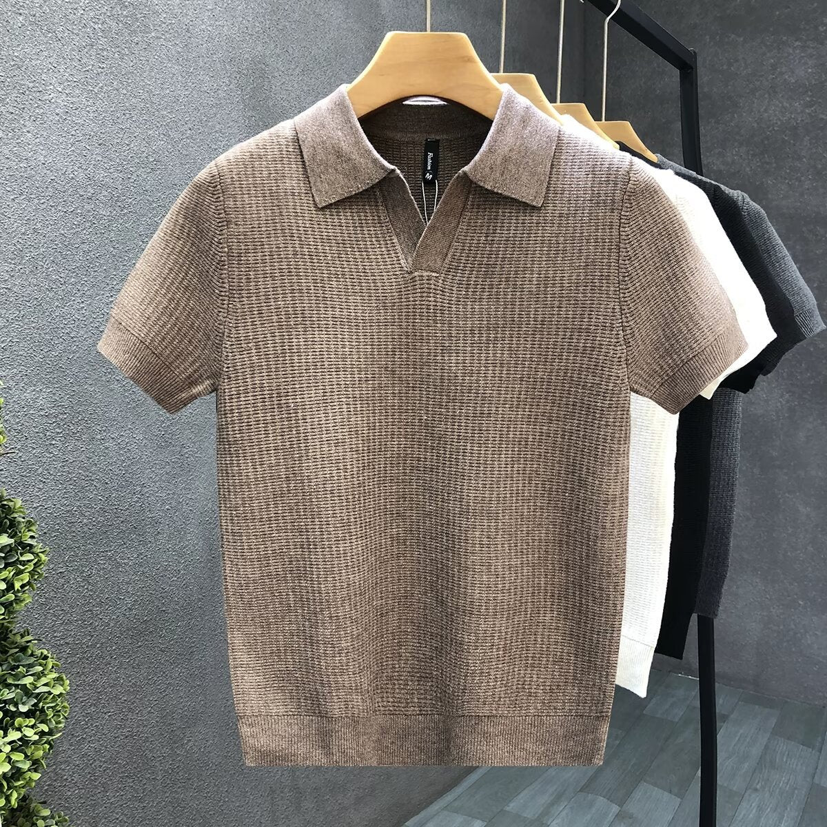 Chemise de base tricotée à manches courtes Slim-Fit élégant