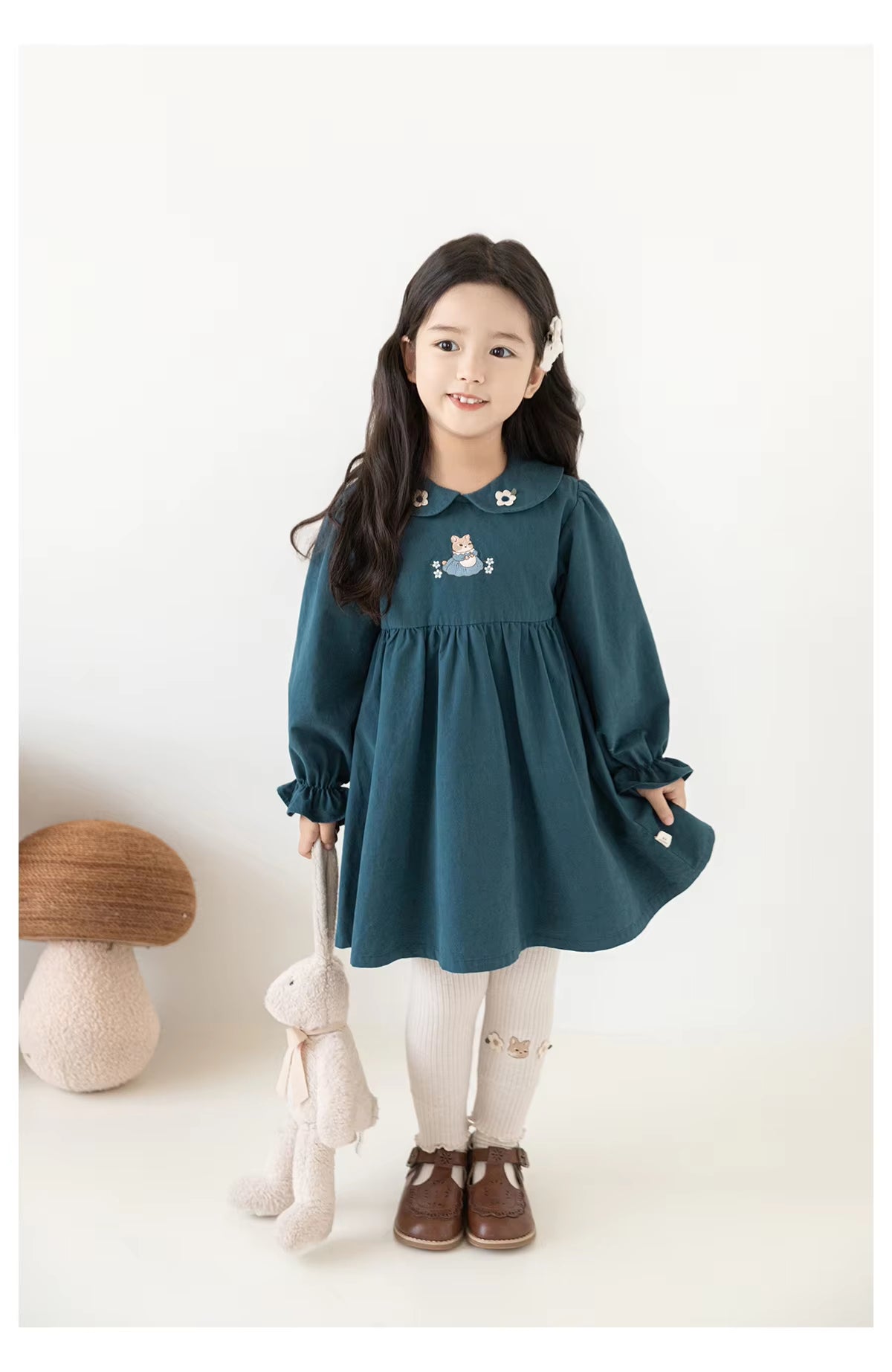 Robe de jeune fille à manches longues d'automne