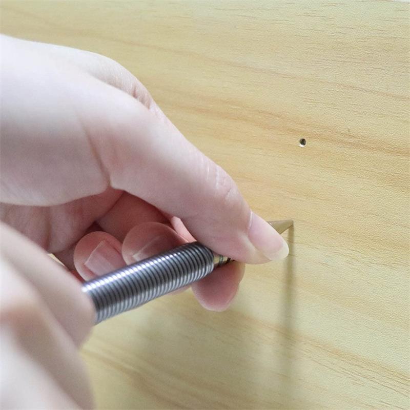Jeu d'ongles de ressort à double tête de l'outil de perforation