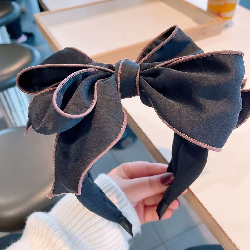 Bandeau large bordé avec un arc 3D pour les femmes
