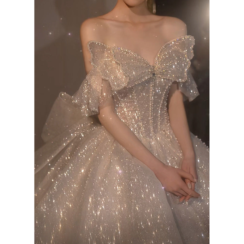 Robe de mariée rétro de l'industrie à une épaule longue traînée