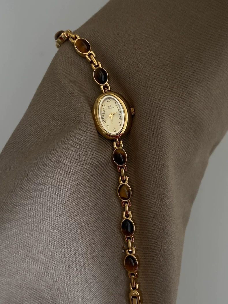 Creative Vintage Fashion Watch for Women