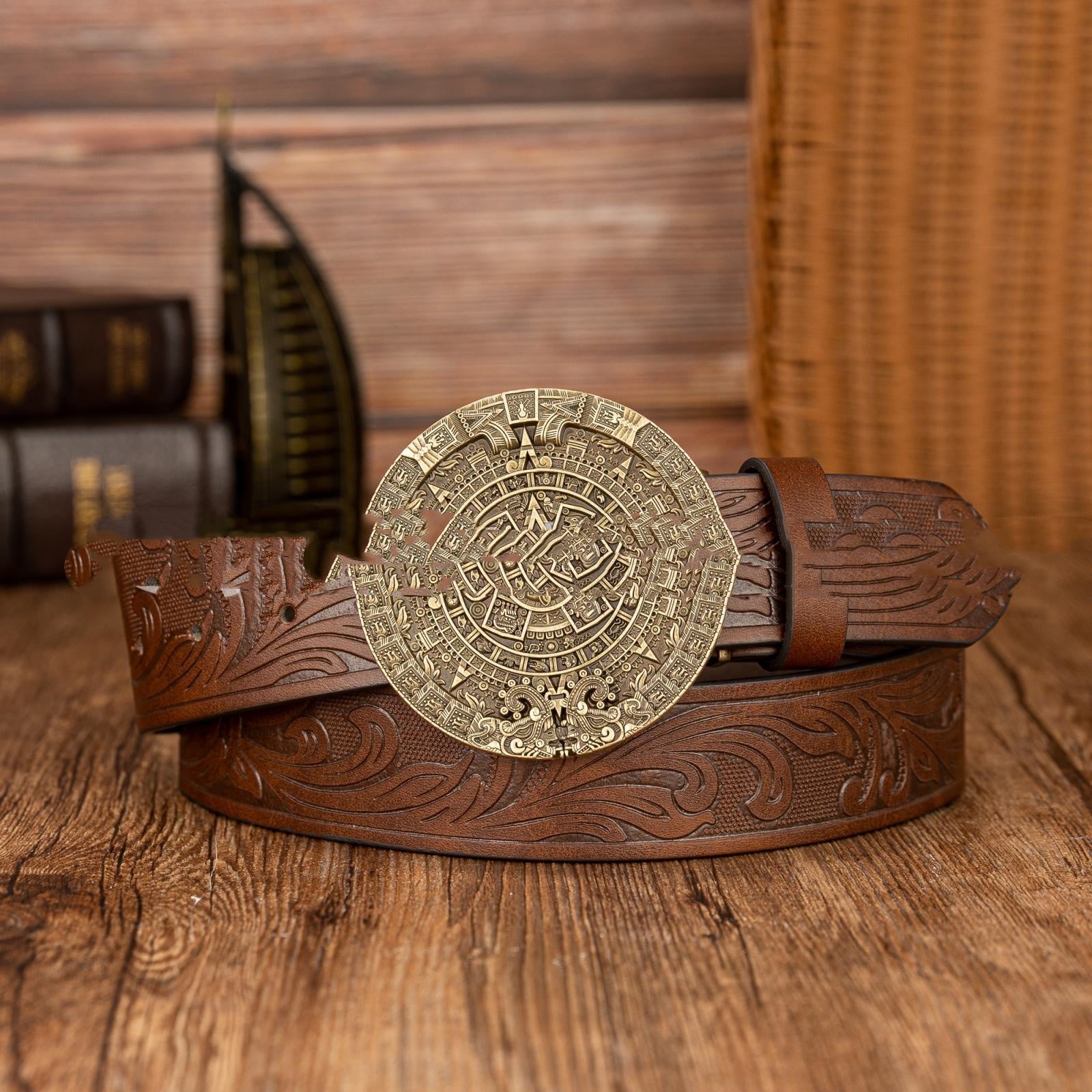 Aztec Sun Calendrier Boucle en pierre Retro PU Ceinture en cuir