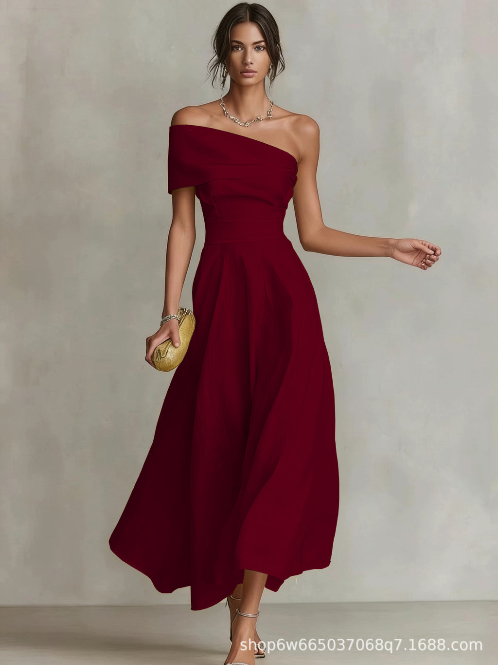 Robe sans dos d'une épaule de couleur solide pour femme
