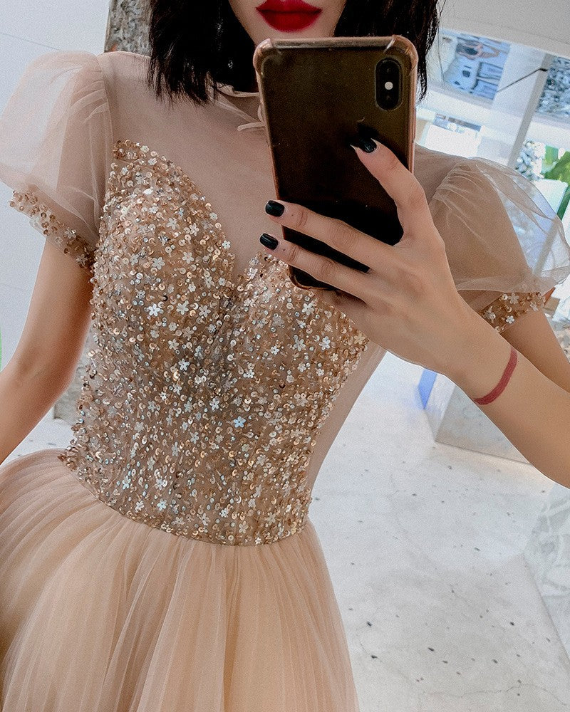 Robe de mariée pour la réunion annuelle du banquet Performance
