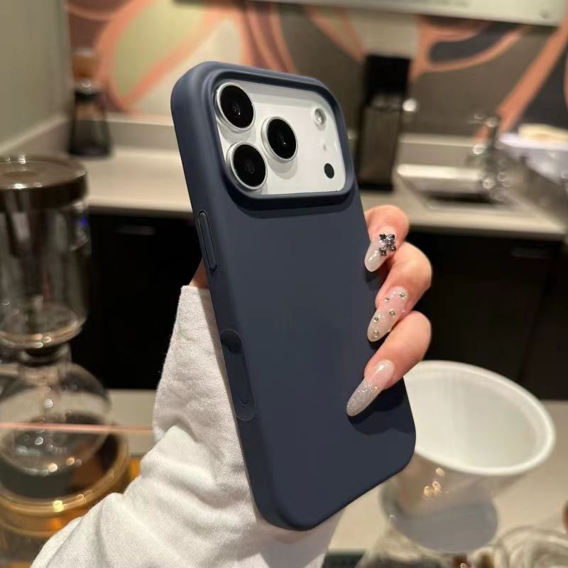 Compatible avec le boîtier de téléphone magnétique invisible en silicone liquide 17 Pro Max Large Opening