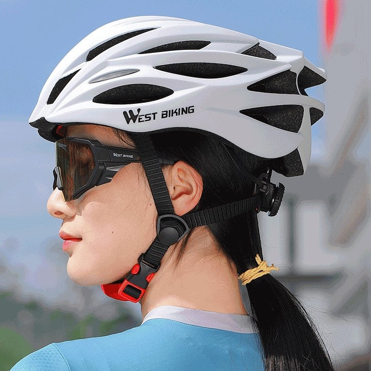 Moulage intégré du casque à vélo pour l'équitation