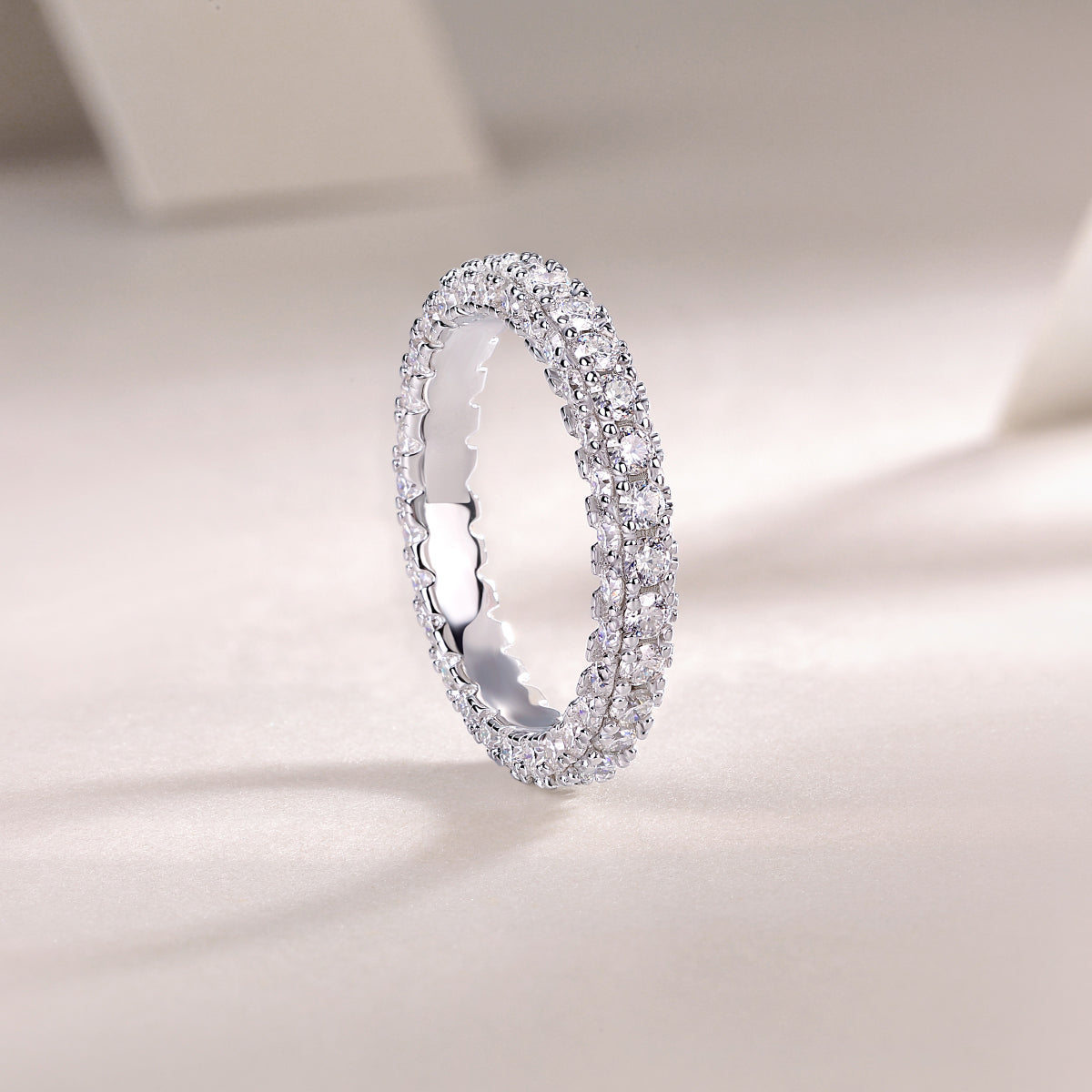 S925 Argent 2.2g Anneau de Moissanite plaqué platine
