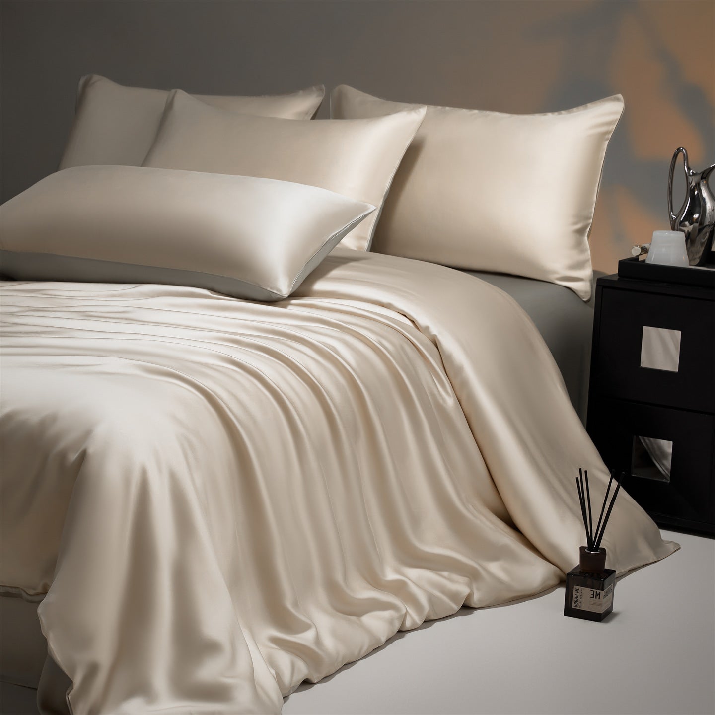 Luxury affordable haut de gamme Tencel Ensemble de literie de quatre pièces et couverture de couette
