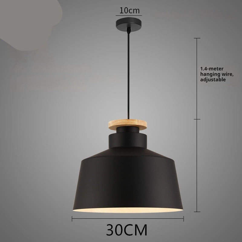 Chandelier en fer brut de style nordique
