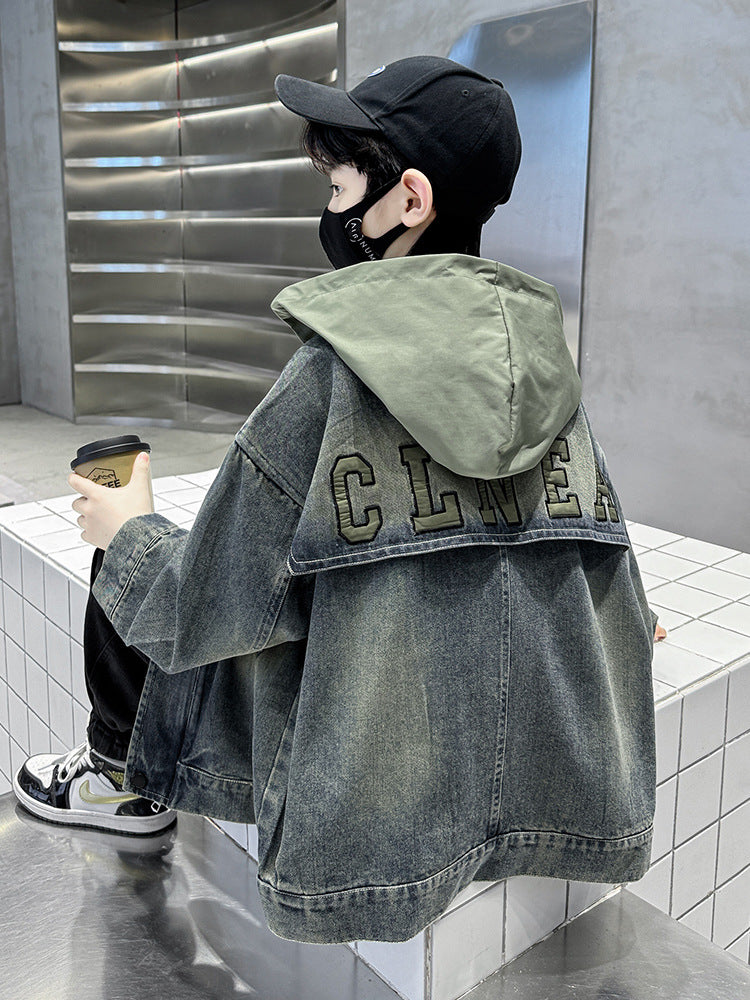Manteau de denim pour garçon plus âgé