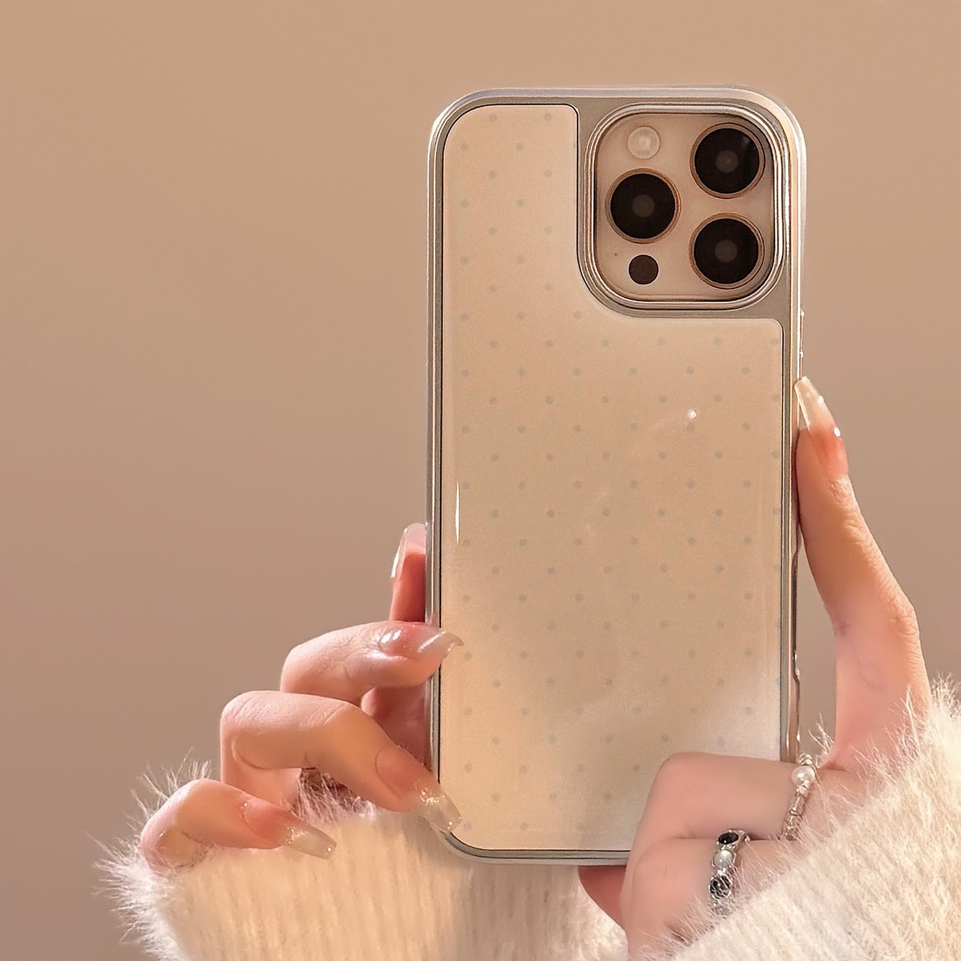Clapet de téléphone à point d'électroplaqué Ins Minimaliste Polka