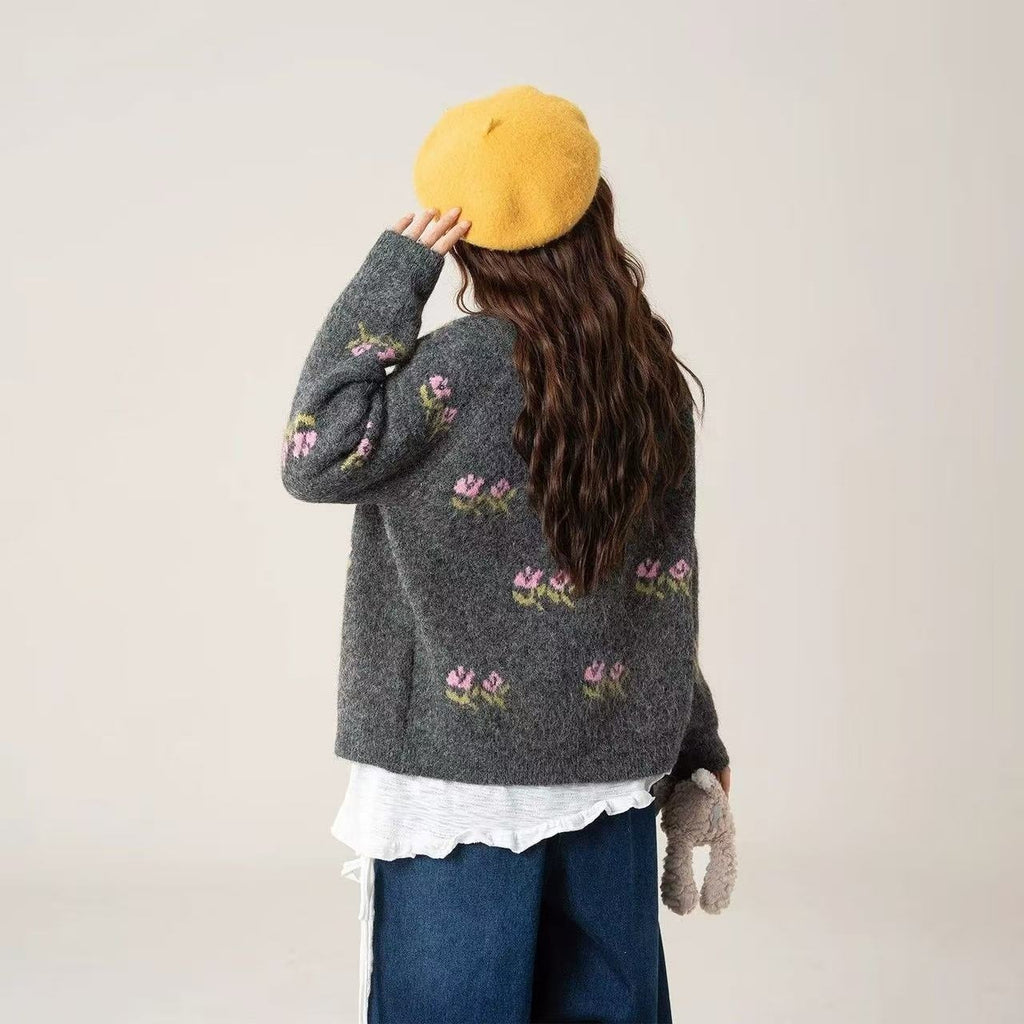Design rétro-style Forward Floral Knit Cardigan