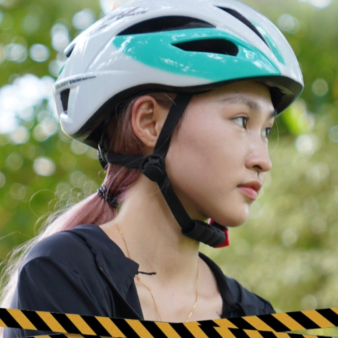 Mode casque de vélo simple conception intégrée de moulage Unisexe Urban Commuter Road Cy