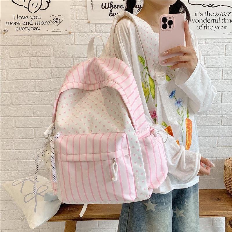 Sac à dos léger étudiant pour le transport et le voyage avec un design superbe
