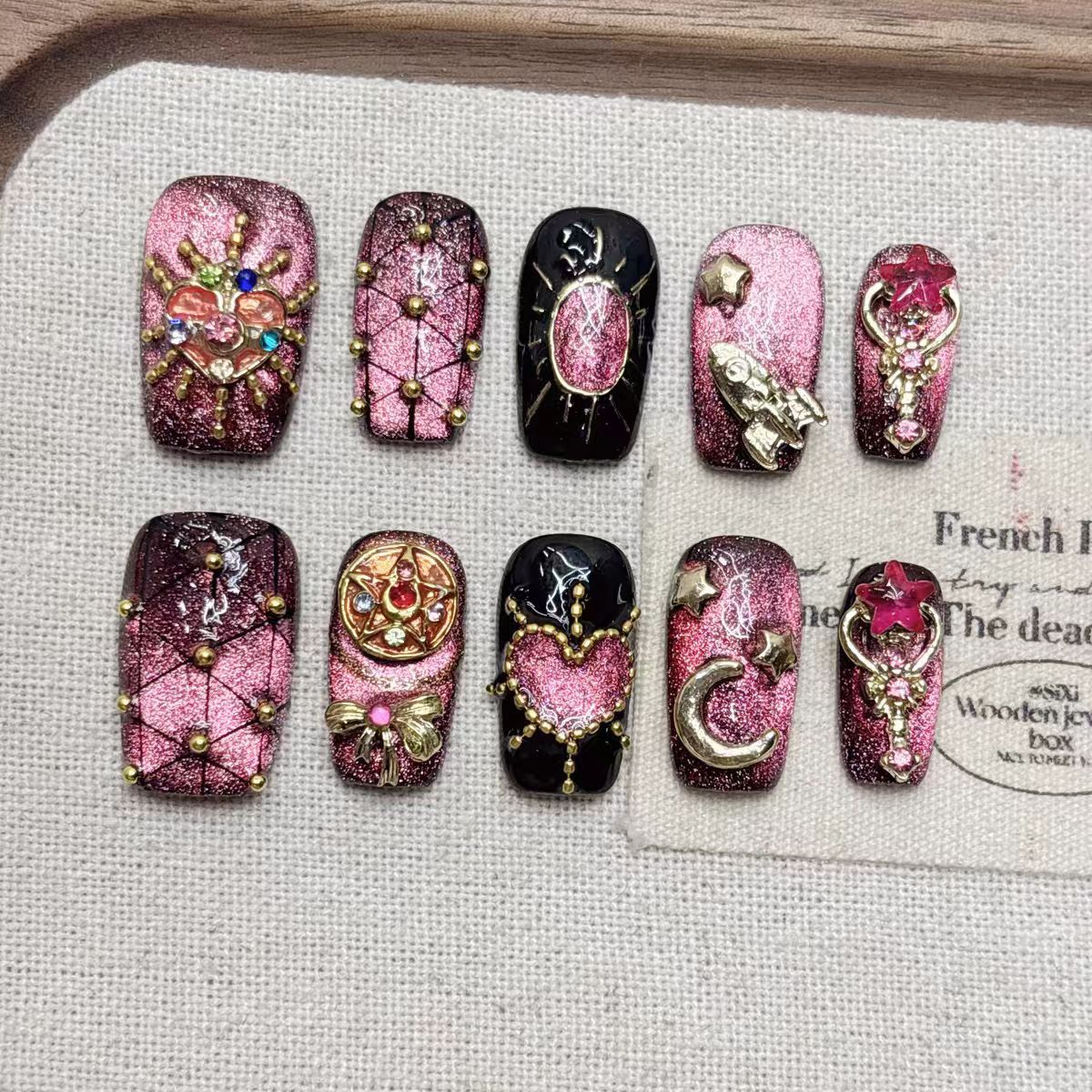 Demi-longueur Stiletto faux ongles purement faits à la main et prêt-à-porter