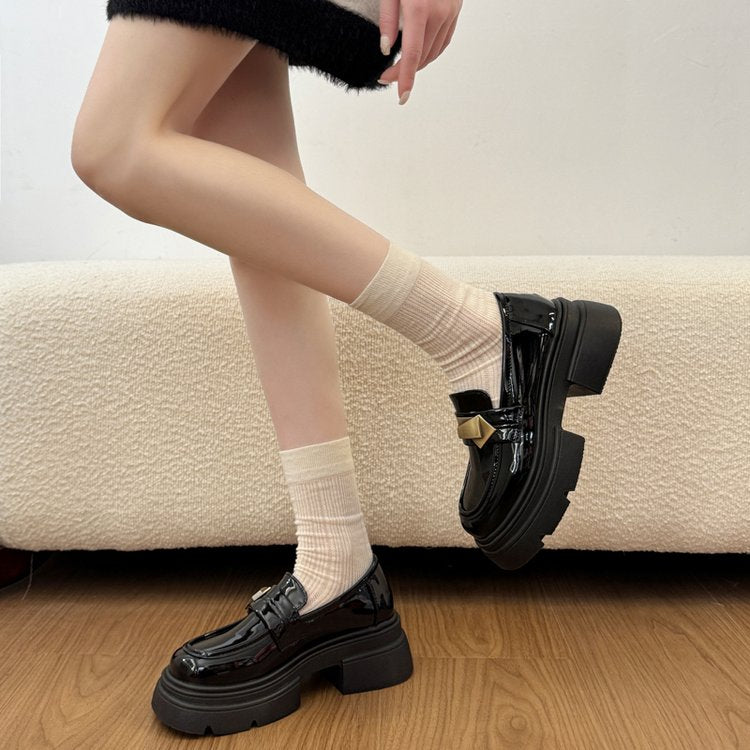 Chaussures en cuir de style britannique à la mode