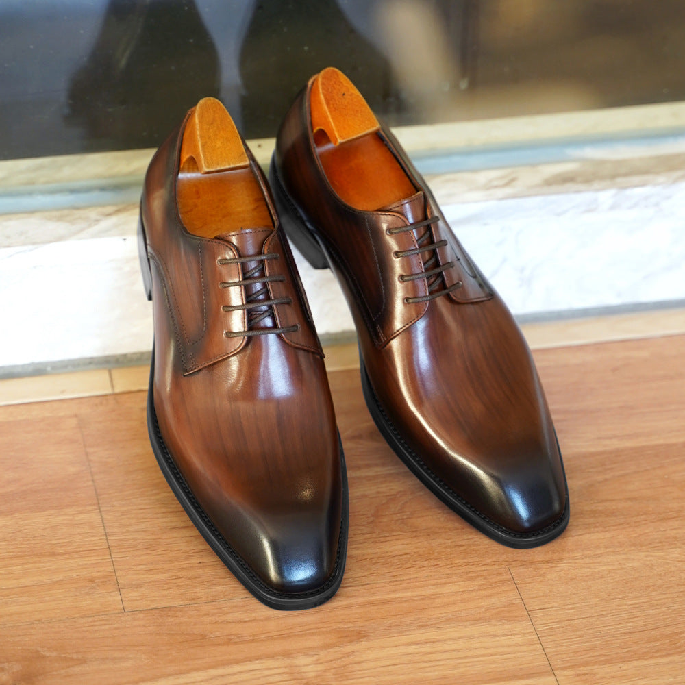 Chaussures en cuir à bout carré avec motif de grain de bois