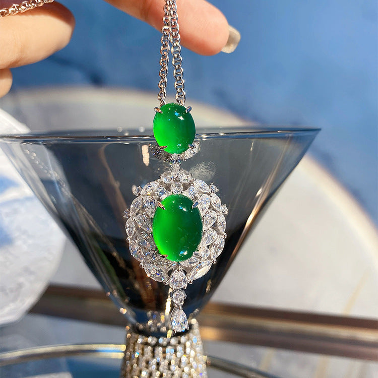 Tempérament Haute Glace Vert Chalcédoine Chaine Clavicule Industrie lourde Plein diamant Zircon In
