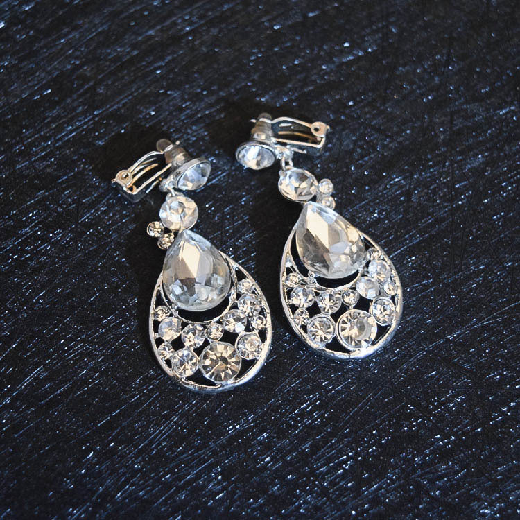 Robe de mariée Fleurs Accessoires de cheveux de mariage Accessoires Boucles d'oreilles Collier Couronne Thre