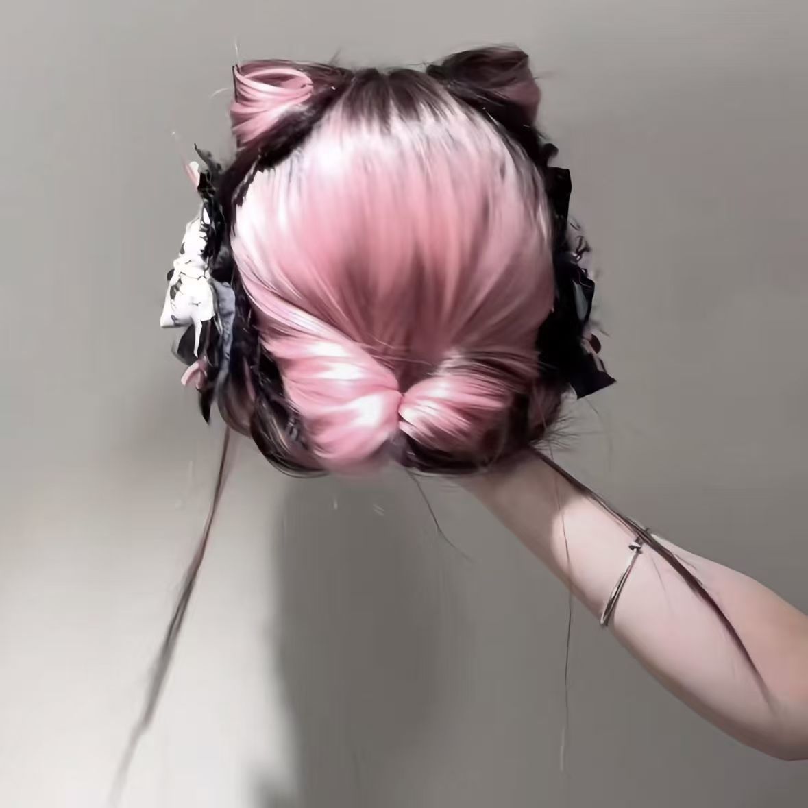 High-end, straight wig