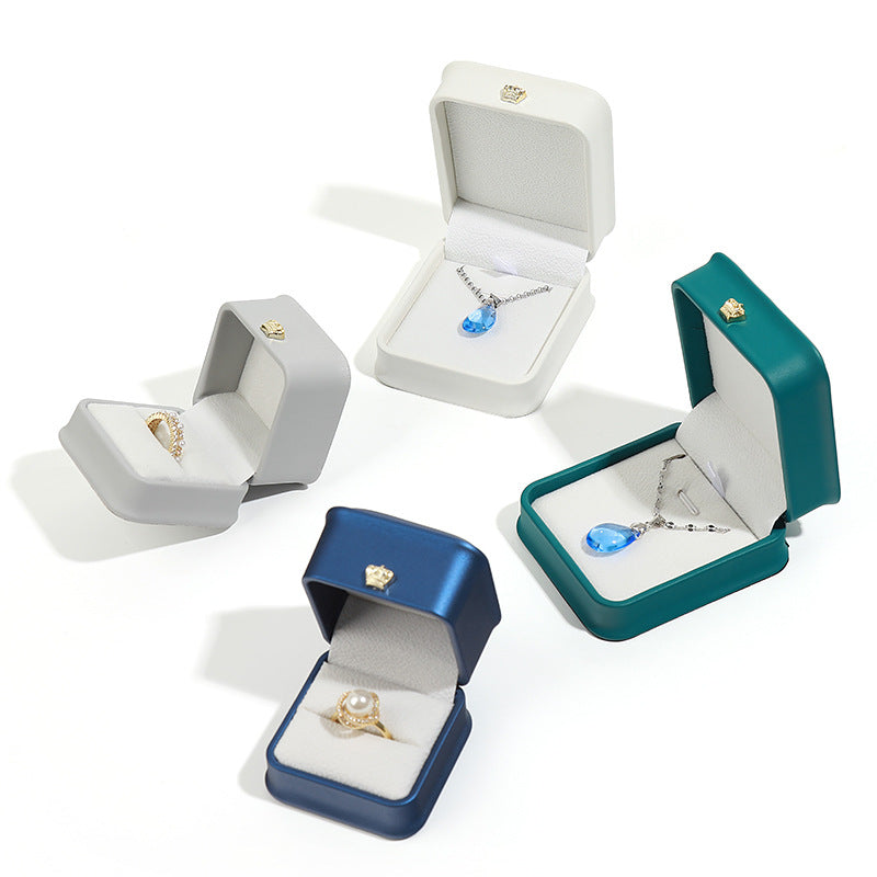 Couronne bague arrondie bijoux pendentif Brace Dentelle Bracelet boîte d'emballage