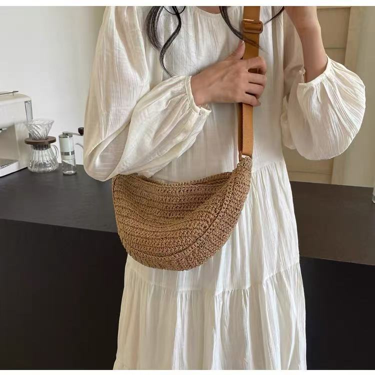 Tissé à la main Seaside Casual Getaway Relaxed Vibe Dumpling-style Woven Waist Bag