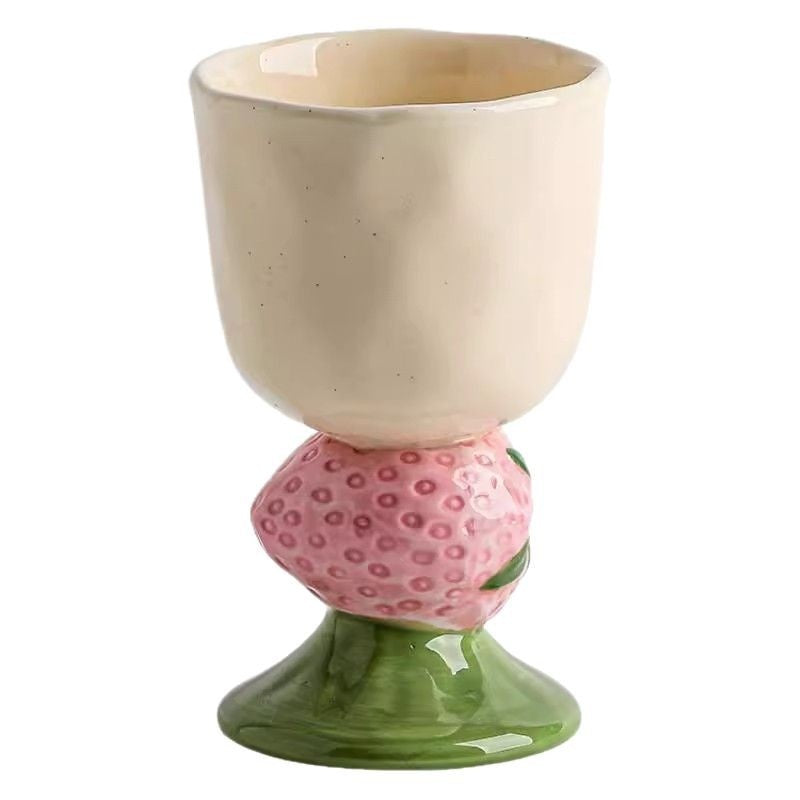 Gobelet de céramique à la crème glacée aromatisée aux fruits