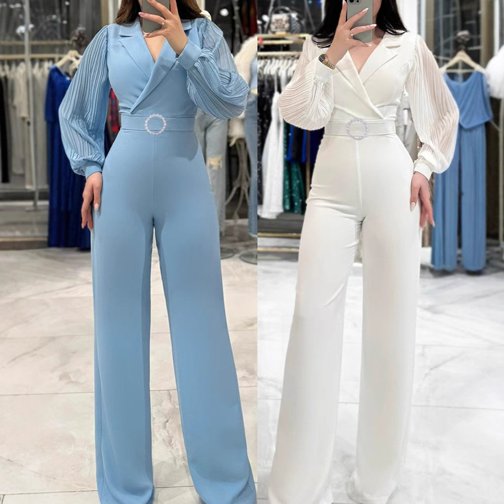 Combinaison de saut avec manches longues plissées Et un collier de Blazer