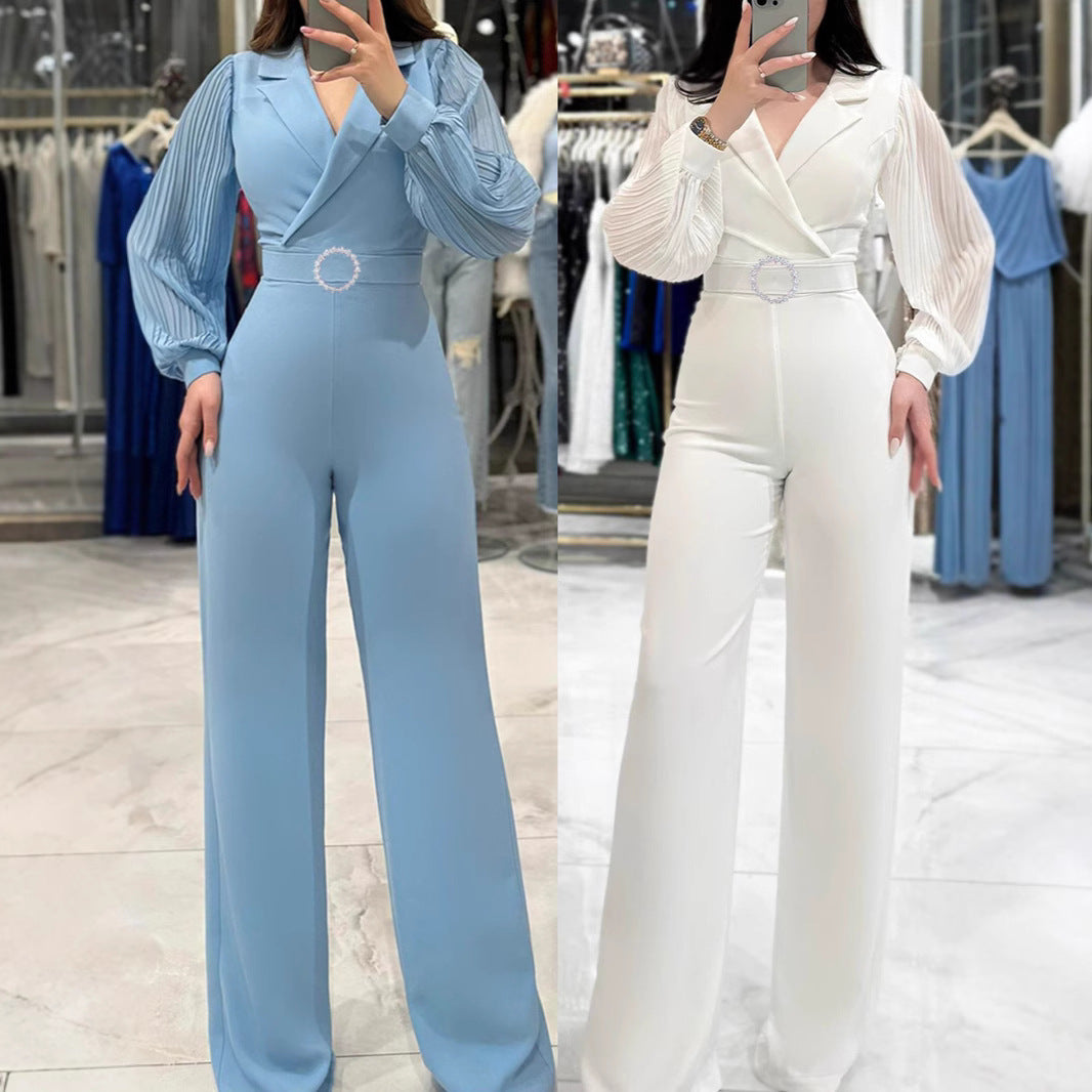 Combinaison de saut avec manches longues plissées Et un collier de Blazer