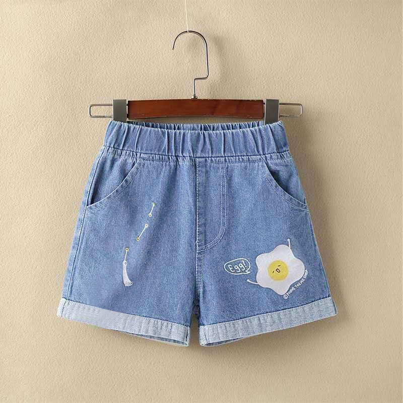Shortsversatile denim de filles et parfait pour porter dehors