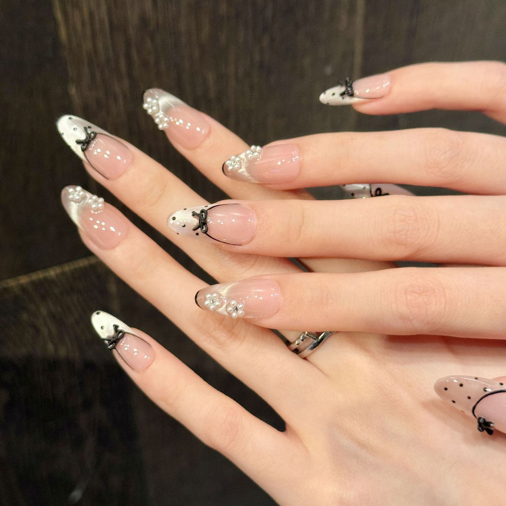 Stickers Nail Polka-Dot français en dentelle peint à la main