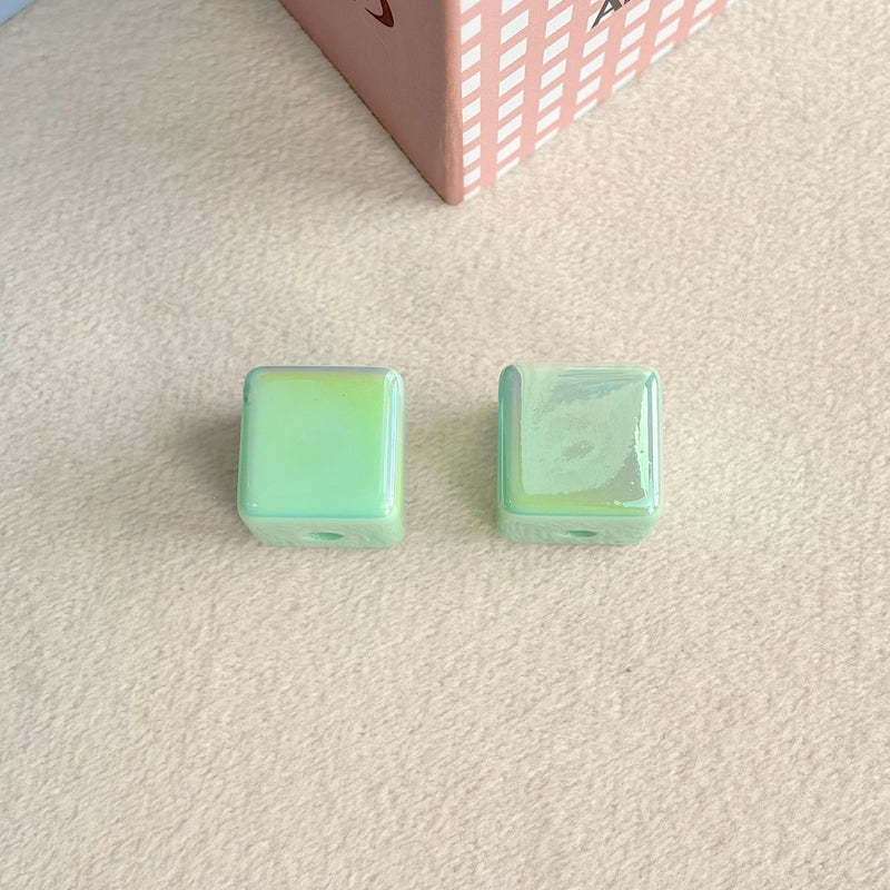 Perles en Cube acrylique plaqué UV