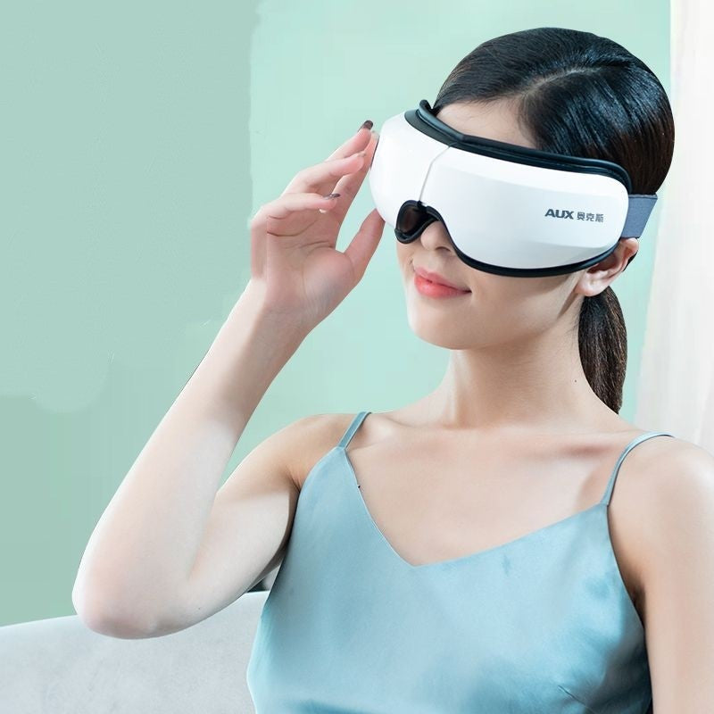 Massage des yeux soulage la fatigue des yeux et prévient l'artefact de la myopie