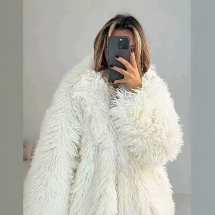 Sophistiqué élégant et versatile manteau de faux-fur en cisaillement avec un grand lapel