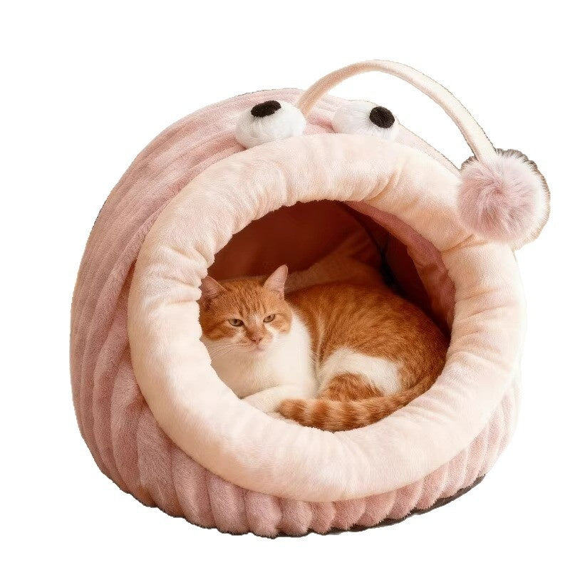 Semi-enclosed indoor kennel for small to medium-sized animals