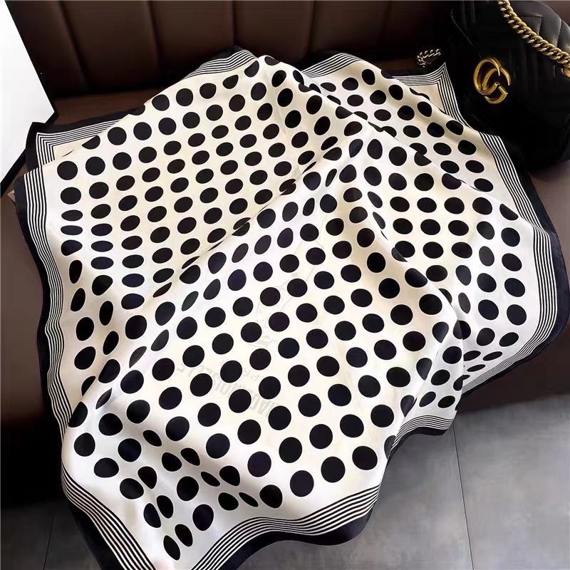 Écharpe carrée femmes Modeable petit mouchoir 70cm