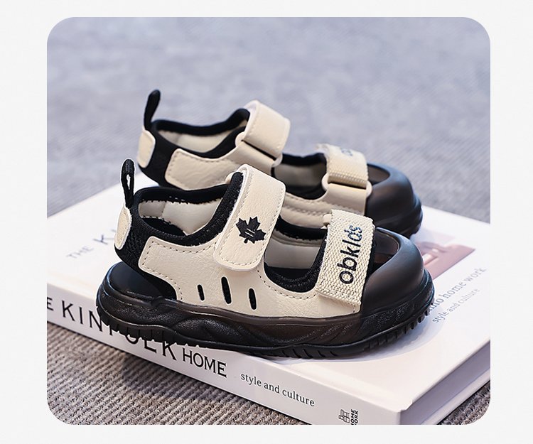 Chaussures de plage pour enfants Style d'été Moyen et grand Sandales pour enfants et garçons Velcro C