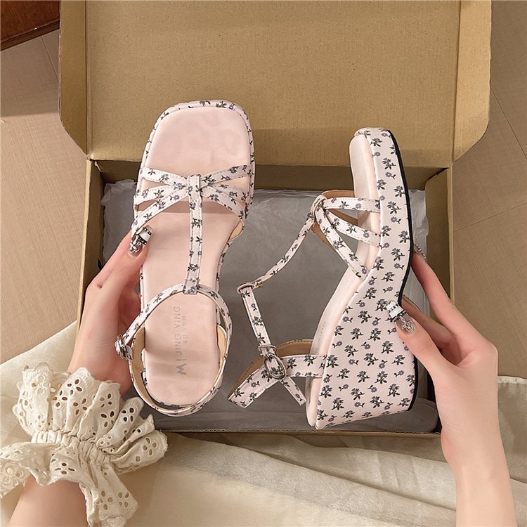 Sandales d'impression florale pour femmes