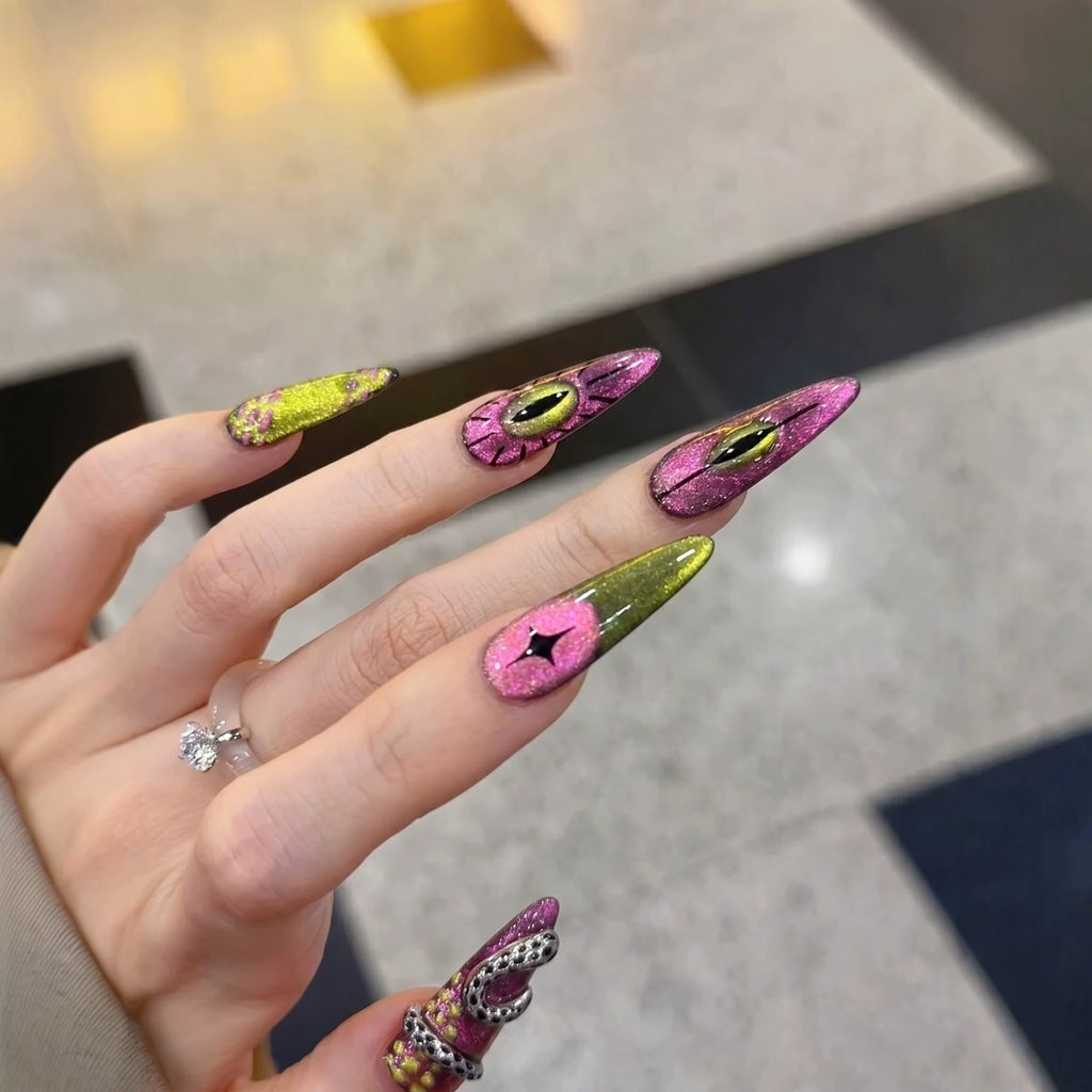 Hand-Painted Cat Eye Super Personality Detachable Fake Nails