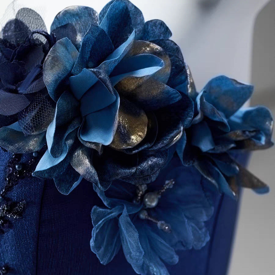 Blue High-end Intricately Embellished Strapless Ball Gown Pour les événements et les banquets du soir