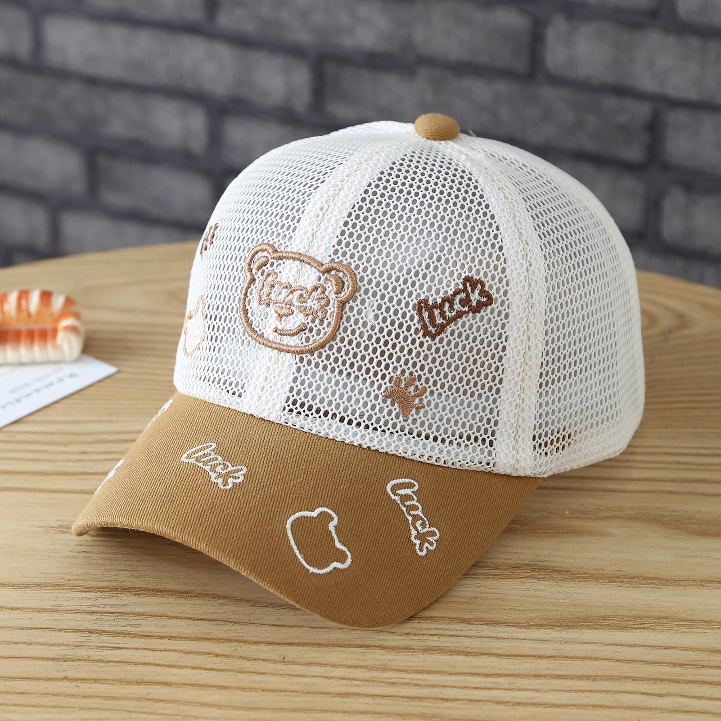 Ours de chance brodé pour enfants Respirant All-netted Brimless Outdoor Sunshade Baseball