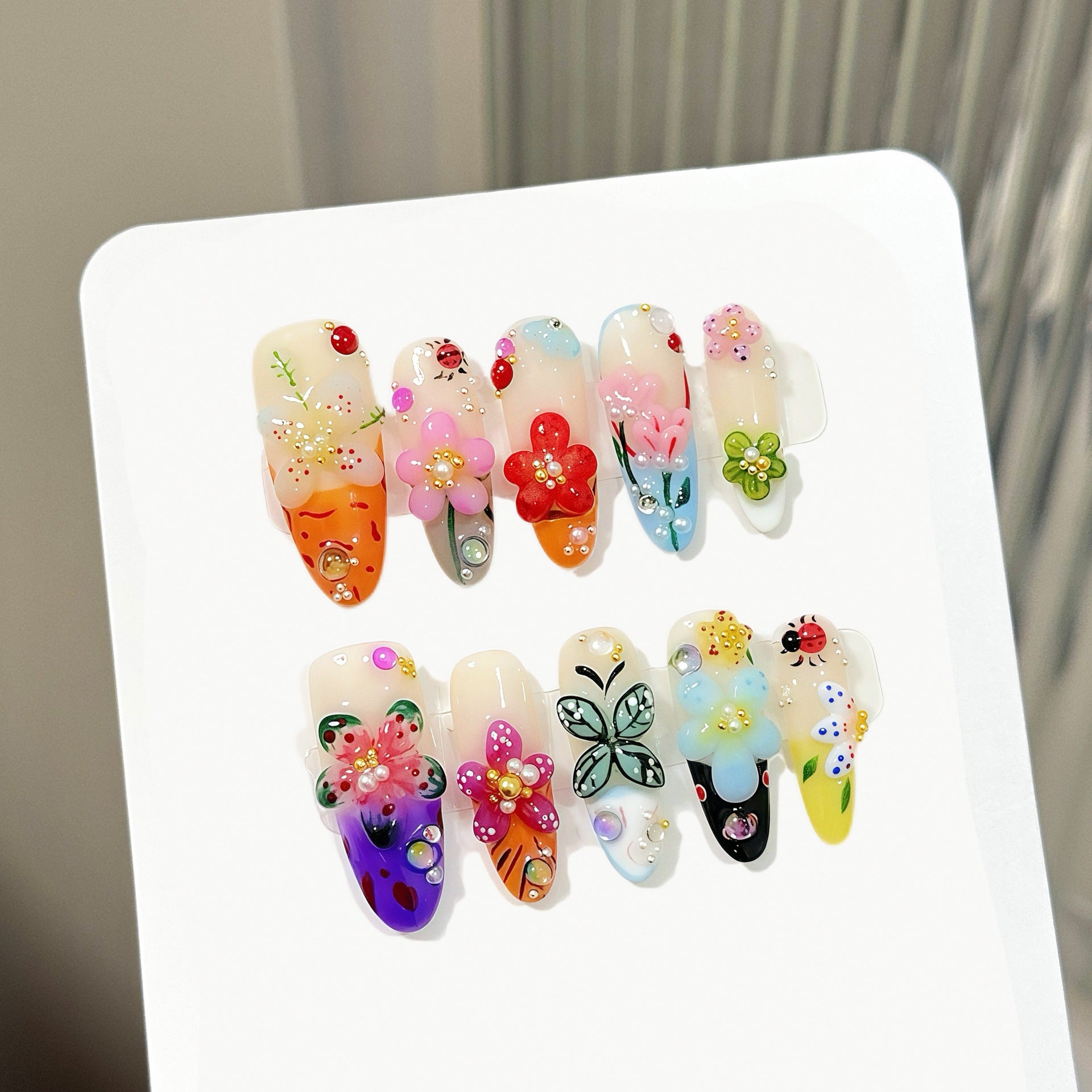Island Elf Trendy Nails Wearable avec des sculptures florales 3D et insectes de style français
